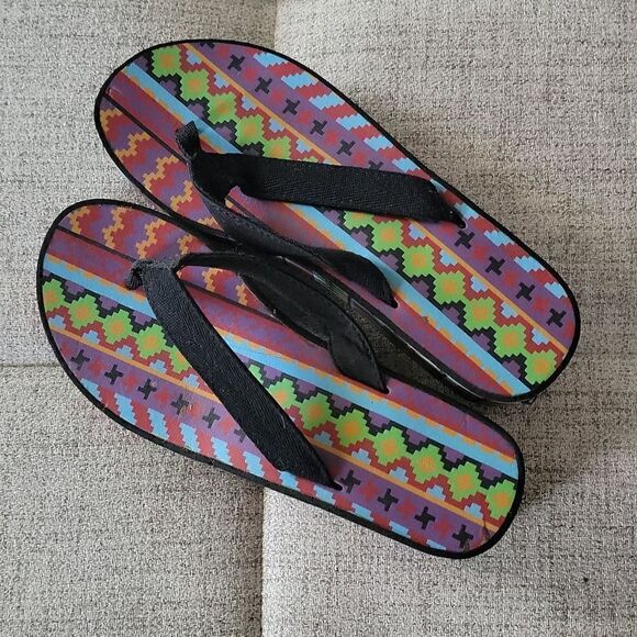 Muk Luk Flip flops - Picture 1 of 5